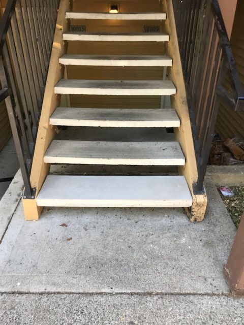 fixed step on a staircase at an apartment