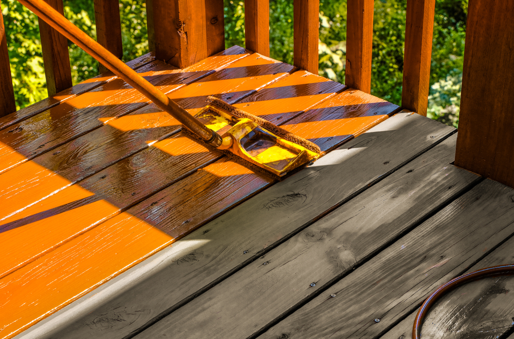 sealing a wooden deck