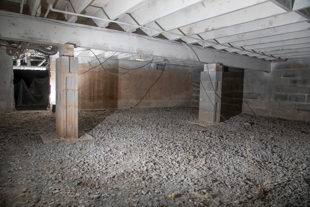 Basement,Crawl,Space,Sans,Insulation crawl space in a house that was recently cleaned up