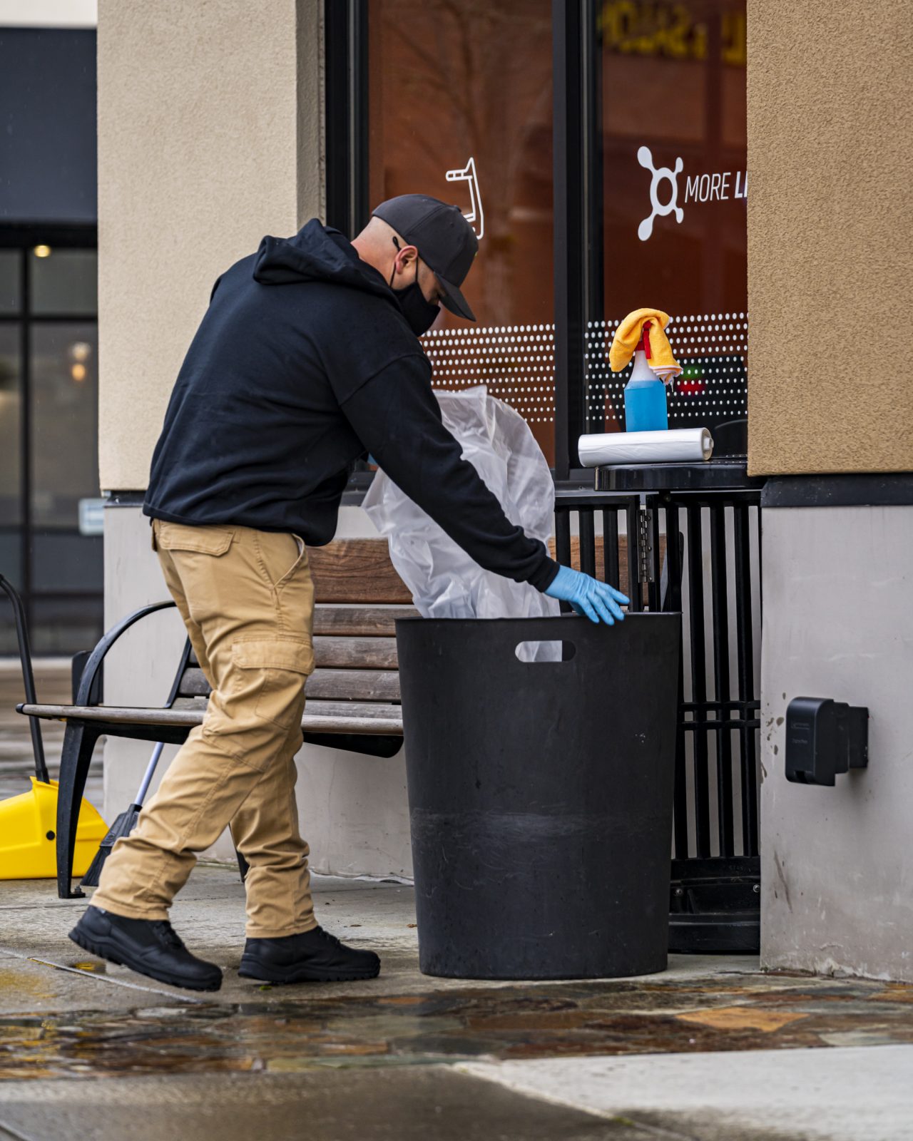 Garbage, Recycling, Debris & Graffiti Removal Services | HOA