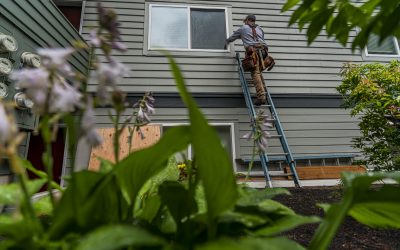 How Commercial Window Washing Helps with Curb Appeal