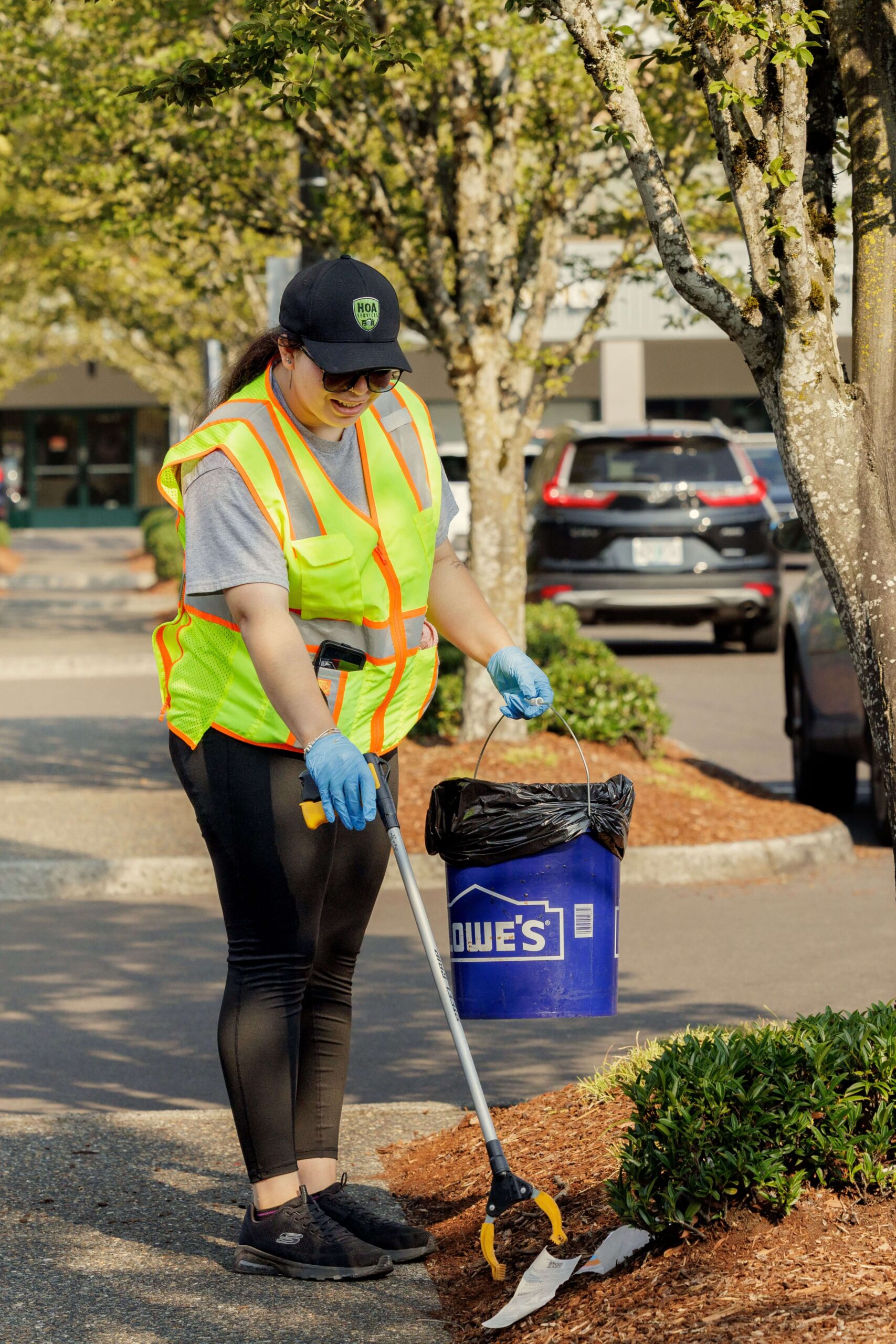 Garbage removal from a receptacle